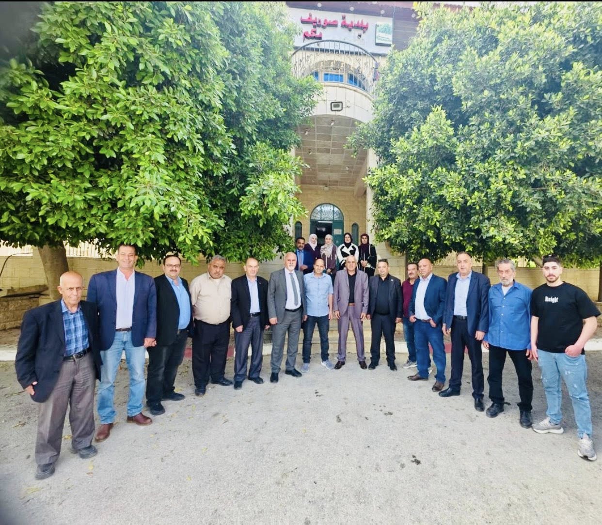 وزير الزراعة يزور بلدية صوريف لبحث سبل دعم المشاريع التنموية