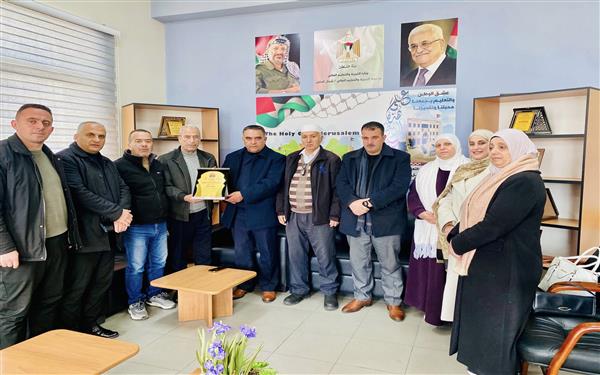 بلدية صوريف تبارك تعيين الدكتور ياسر صالح مديراً عاماً لتربية شمال الخليل