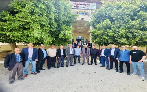 وزير الزراعة يزور بلدية صوريف لبحث سبل دعم المشاريع التنموية